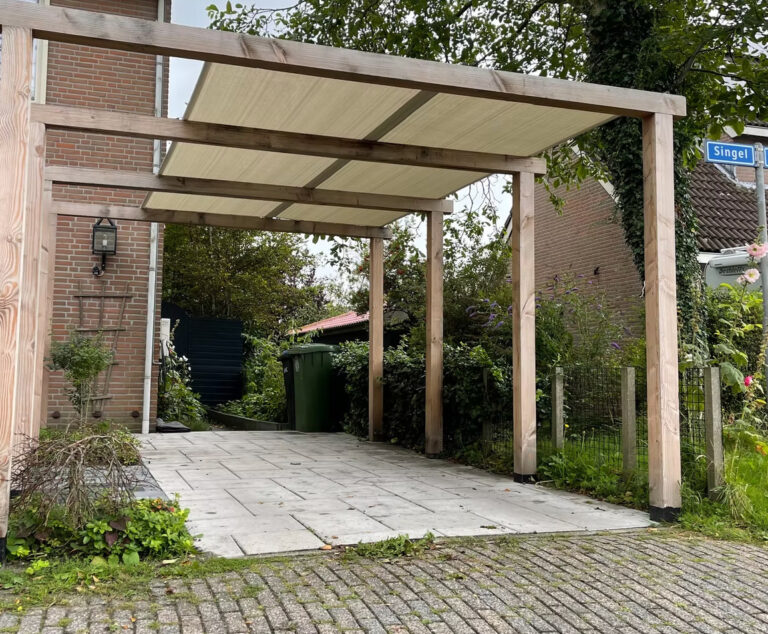 Pergola met gespannen doek