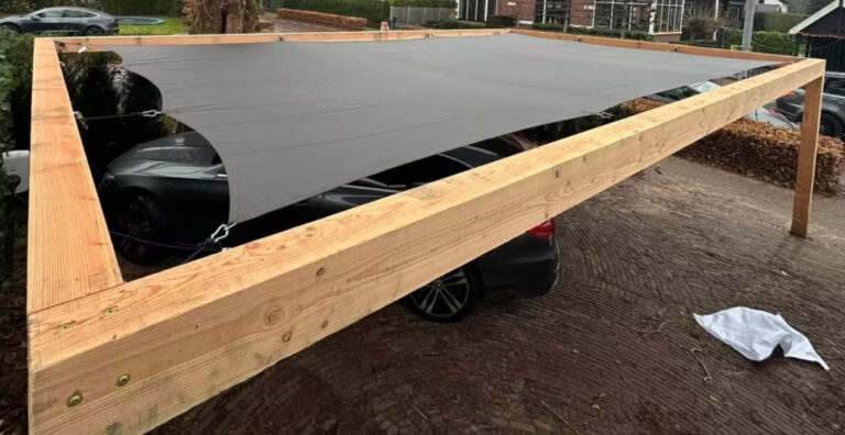 Pergola met gespannen doek